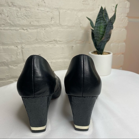 Isaac Mizrahi Addison Block Heel Black Pumps 8 - Picture 5 of 8